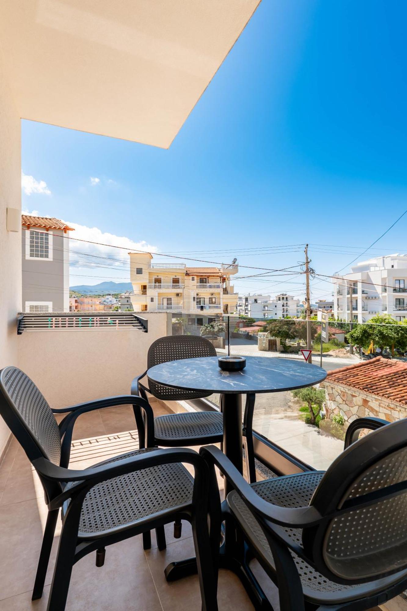 Feniks Hotel Ksamil Exterior photo
