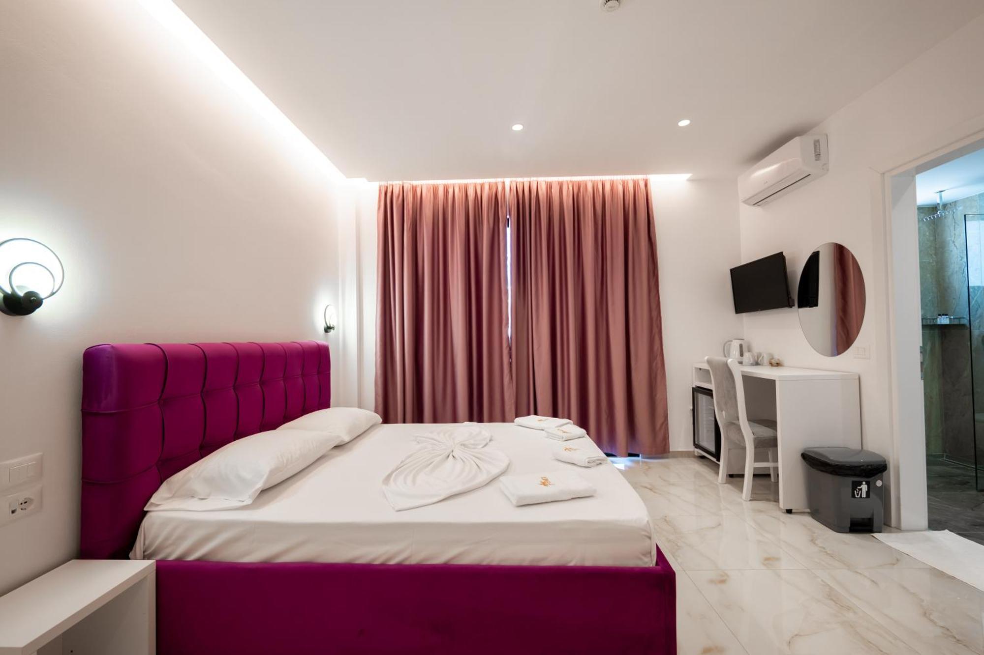 Feniks Hotel Ksamil Exterior photo